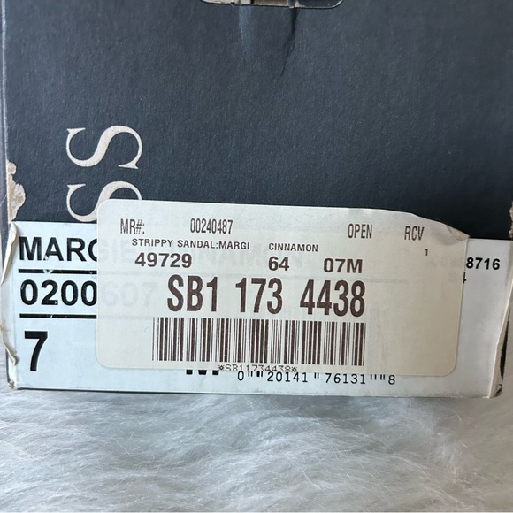 Bass Women's Burgundy Strappy Leather Sandals - Picture 4 of 5